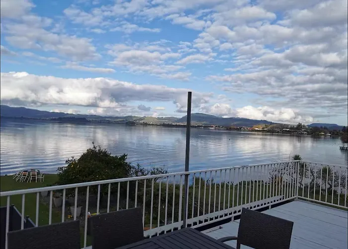 Vakantiehuis Absolutely Front House-private Access Rotorua