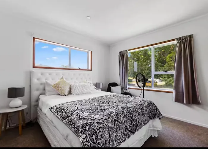 Vakantiehuis Absolutely Front House-private Access Rotorua