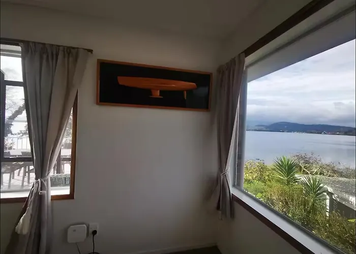 Absolutely Front House-private Access Rotorua